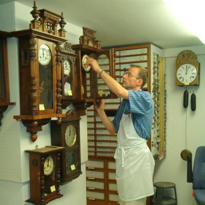 Uhren-Atelier Schwitter Uhre Doggter, Uhrmacher 